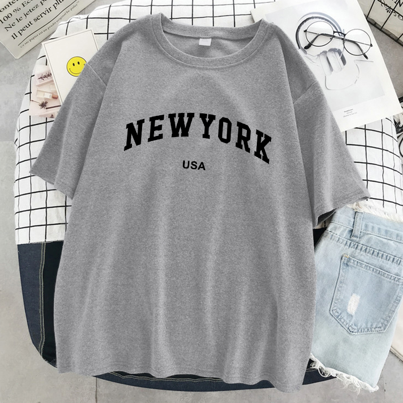 Street Fashion In New York - Женская футболка с коротким рукавом, в