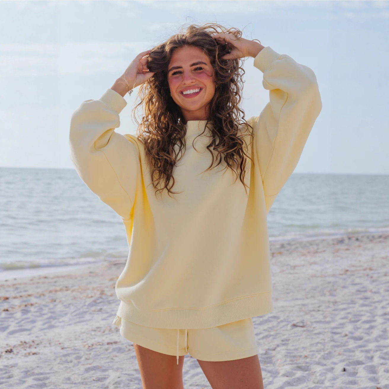 Женский однотонный флисовый ко – обзор и цена Oversized Crewneck Fleece